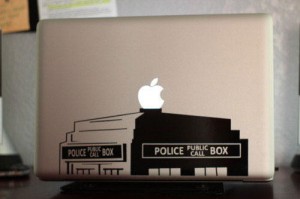 macbook-sticker-tardis